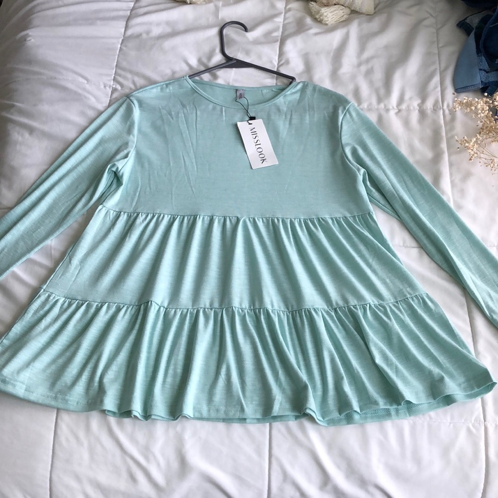 Light mint flowy blouse